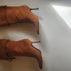 Elegant Brown Suede Heeled Boots with Pointed Toe